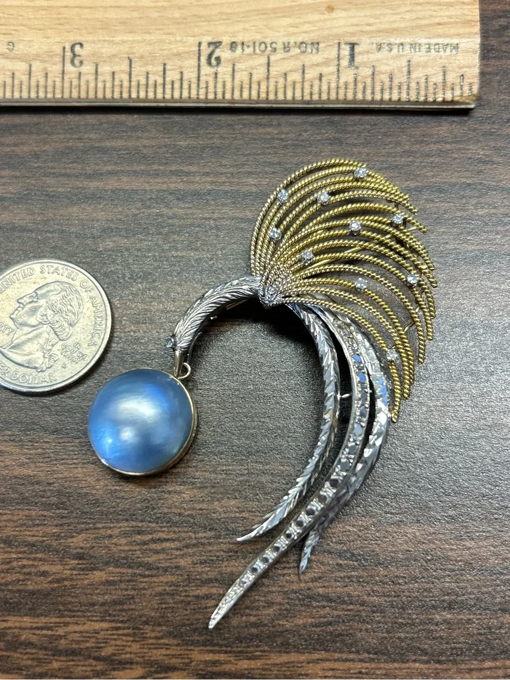 Vintage 14k yellow & white gold diamonds bird 16mm blue mabe Pearl Drop Brooch